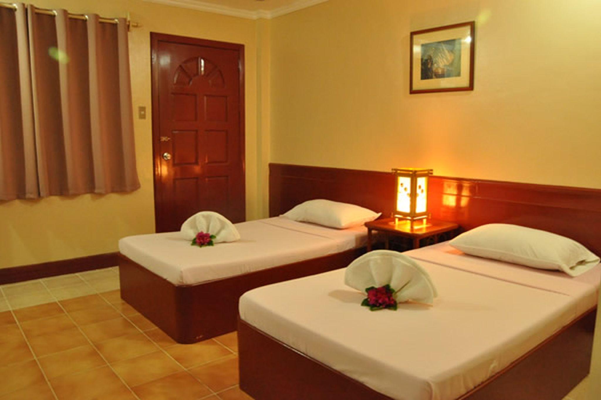 Casa Pilar Beach Resort Manoc-Manoc Exterior photo