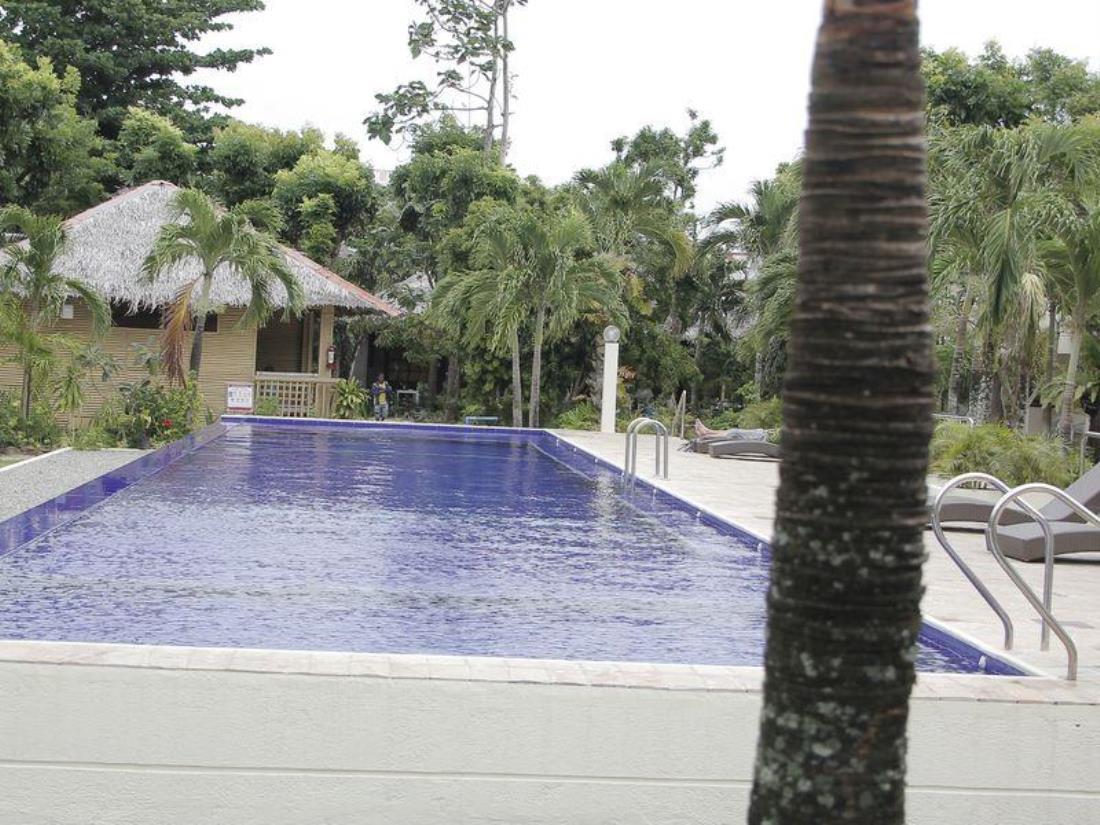 Casa Pilar Beach Resort Manoc-Manoc Exterior photo