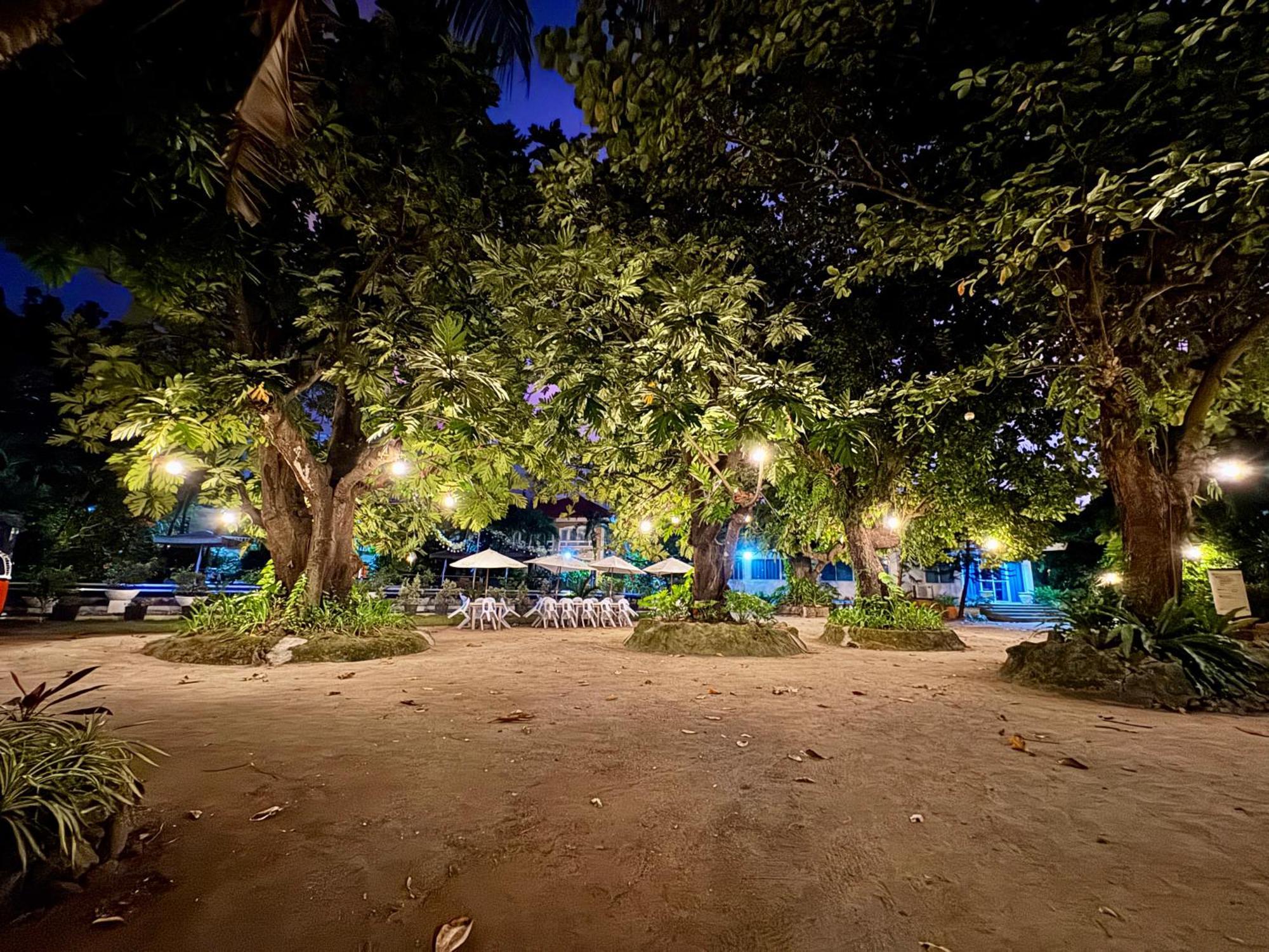 Casa Pilar Beach Resort Manoc-Manoc Exterior photo