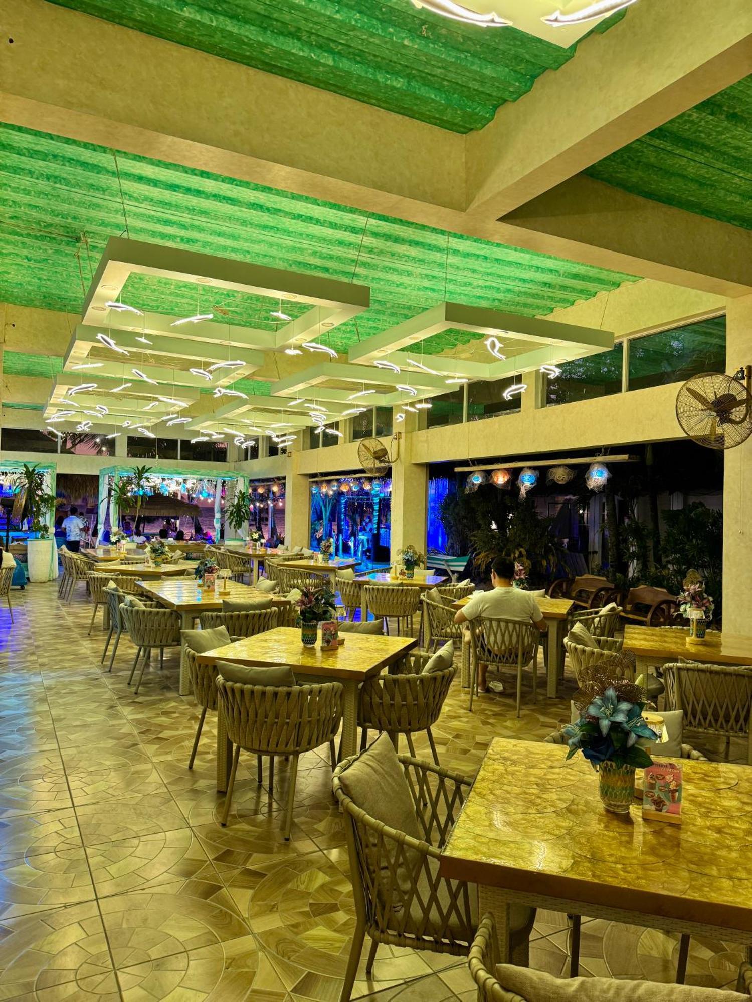 Casa Pilar Beach Resort Manoc-Manoc Exterior photo