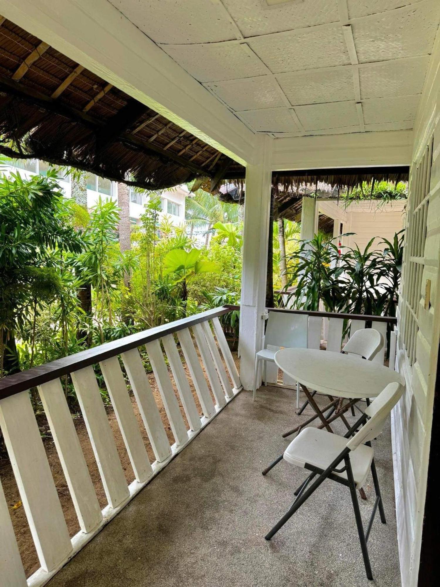 Casa Pilar Beach Resort Manoc-Manoc Exterior photo