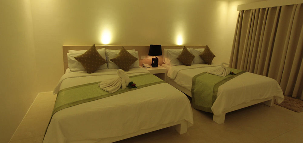 Casa Pilar Beach Resort Manoc-Manoc Exterior photo