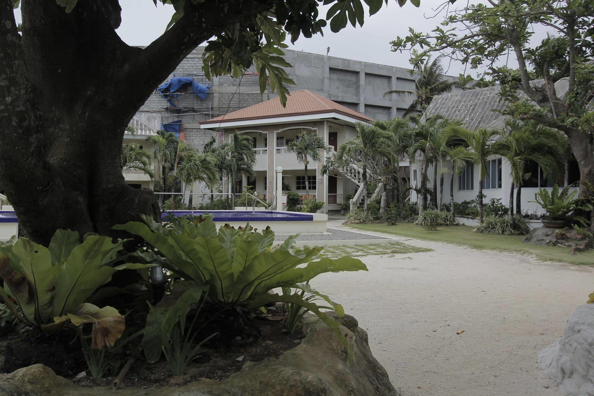 Casa Pilar Beach Resort Manoc-Manoc Exterior photo